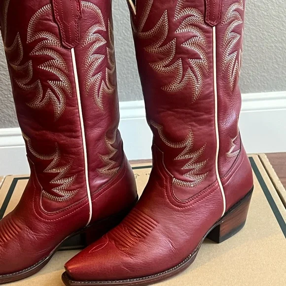 Tecovas Annies -Scarlet Red Western Boots 7B. - Picture 7 of 10
